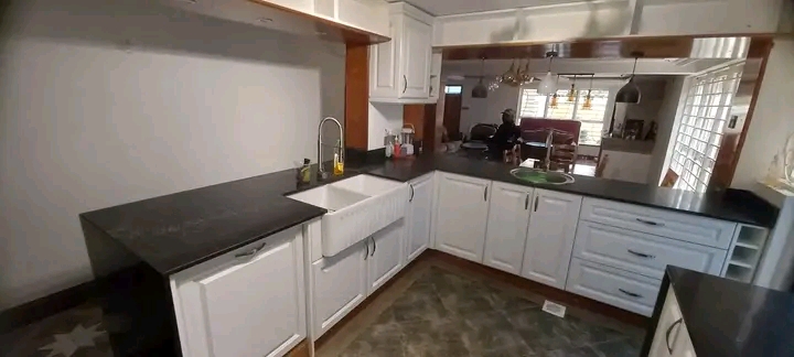 Kitchen cabinet image 5